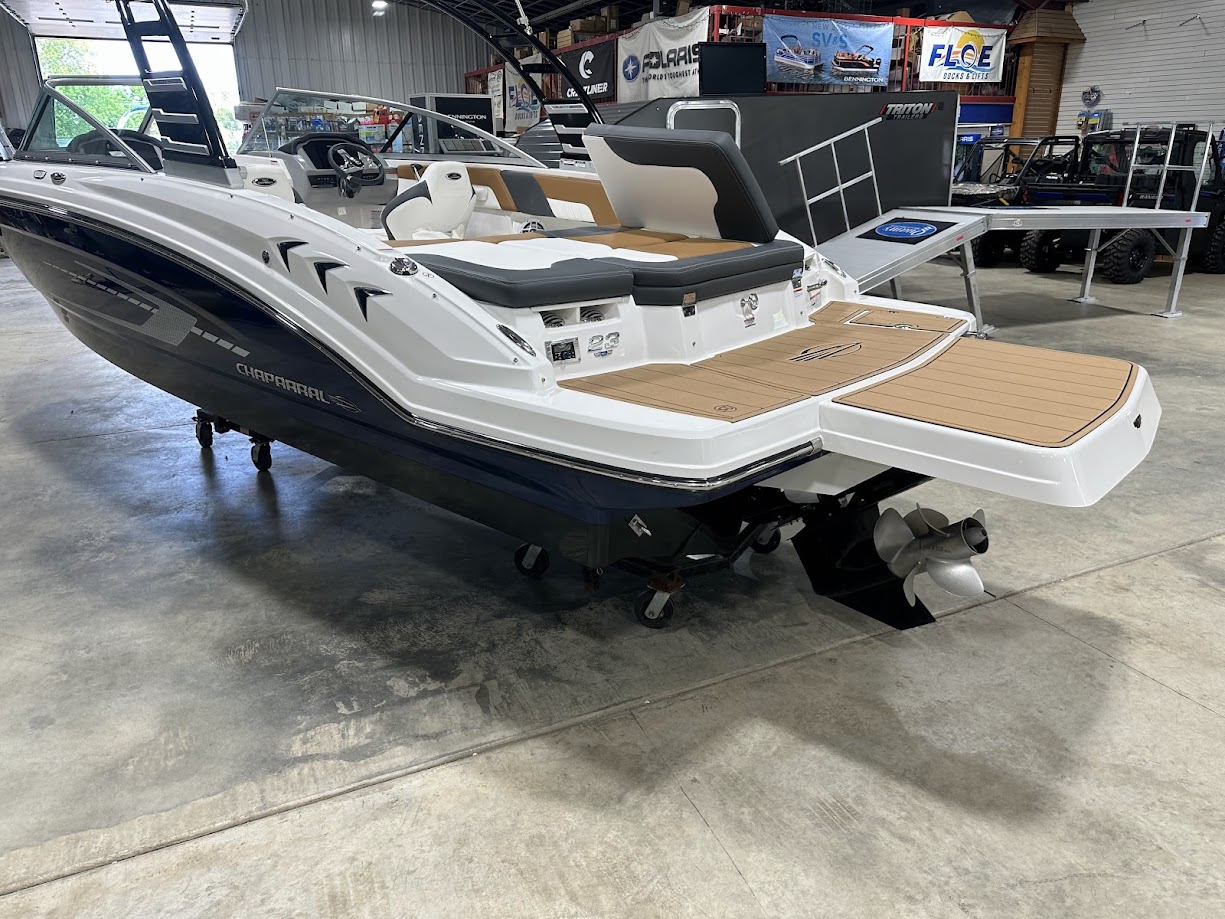 2024 Chaparral SSI 23 SPORT. 300hp 6.2 V8 Bravo 3! Wakeboard tower! - Photo 10